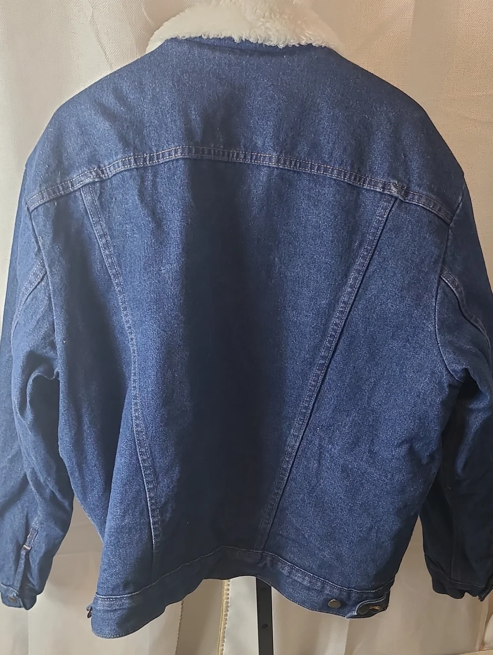 Wrangler Sherpa Lined Denim Jacket XL MENS.  2010
